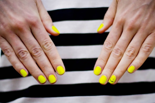 neon-nail-art-neon-yellow-beauty-blog-Sydney